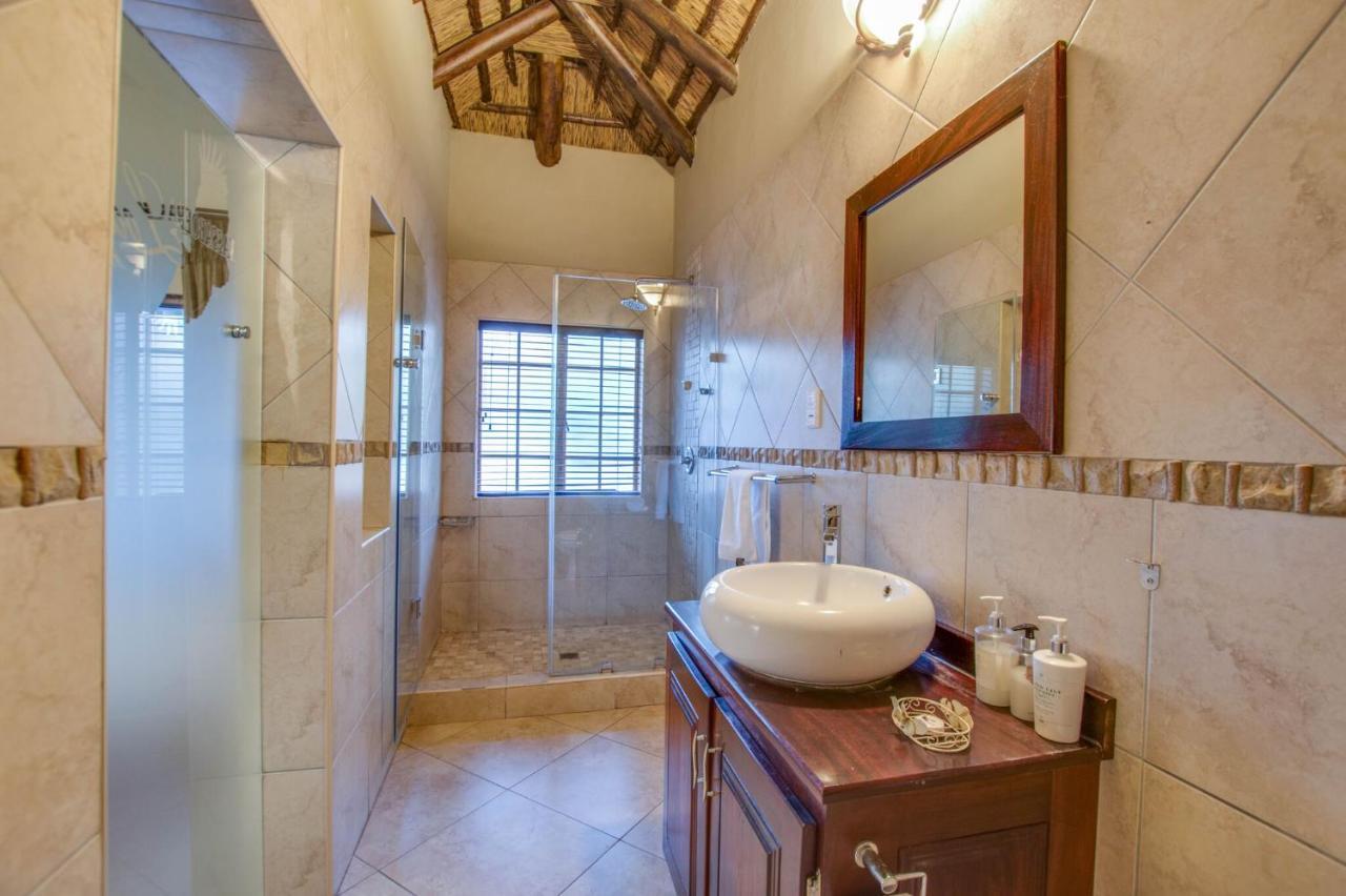 Kassaboera Lodge Hartbeespoort Exterior photo